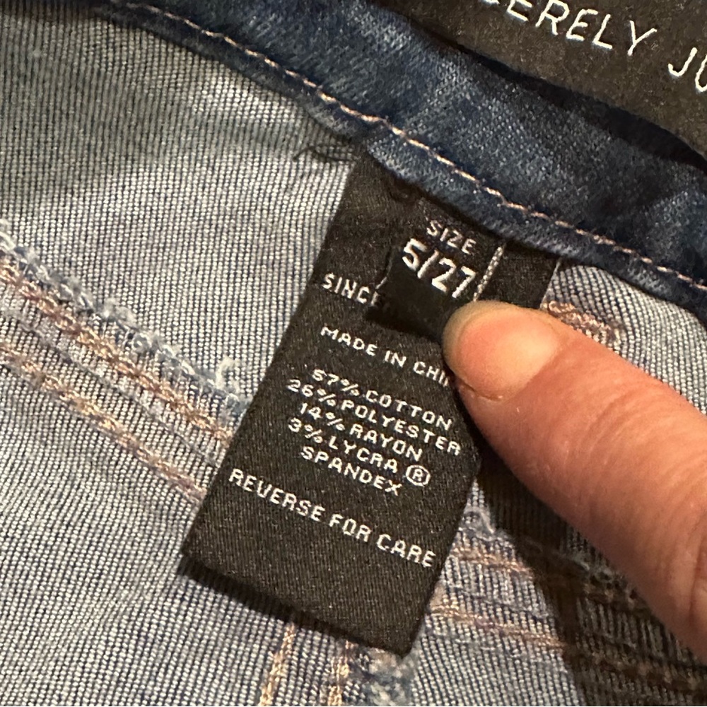 High Rise Flare Jeans - Picture 3 of 4